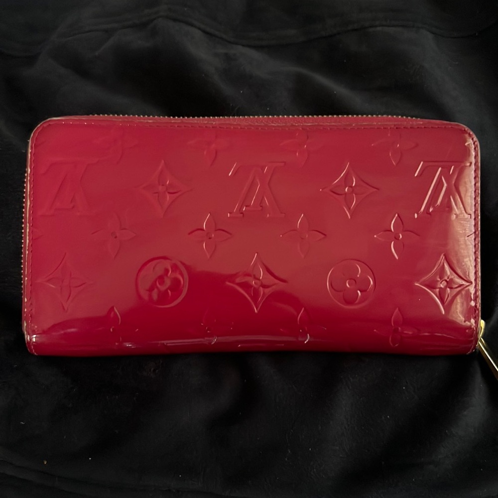 LV Wallet